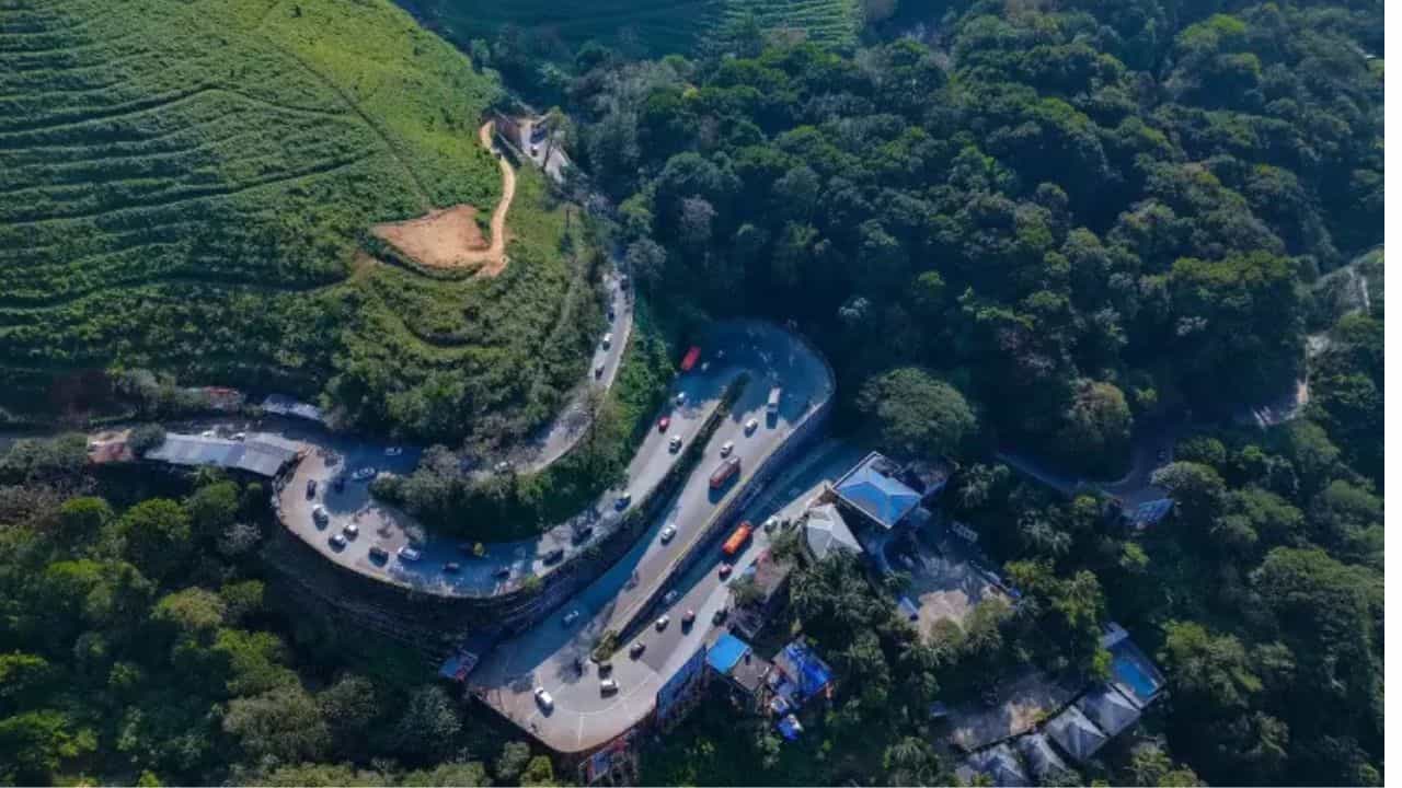 Thamarassery Churam Traffic: താമരശ്ശേരി ചുരത്തിൽ വീണ്ടും ഗതാഗത നിയന്ത്രണം: ഈ വാഹനങ്ങൾ വഴിതിരിഞ്ഞു പോകണം Thamarassery Churam Traffic: താമരശ്ശേരി ചുരത്തിൽ വീണ്ടും ഗതാഗത നിയന്ത്രണം: ഈ വാഹനങ്ങൾ വഴിതിരിഞ്ഞു പോകണം