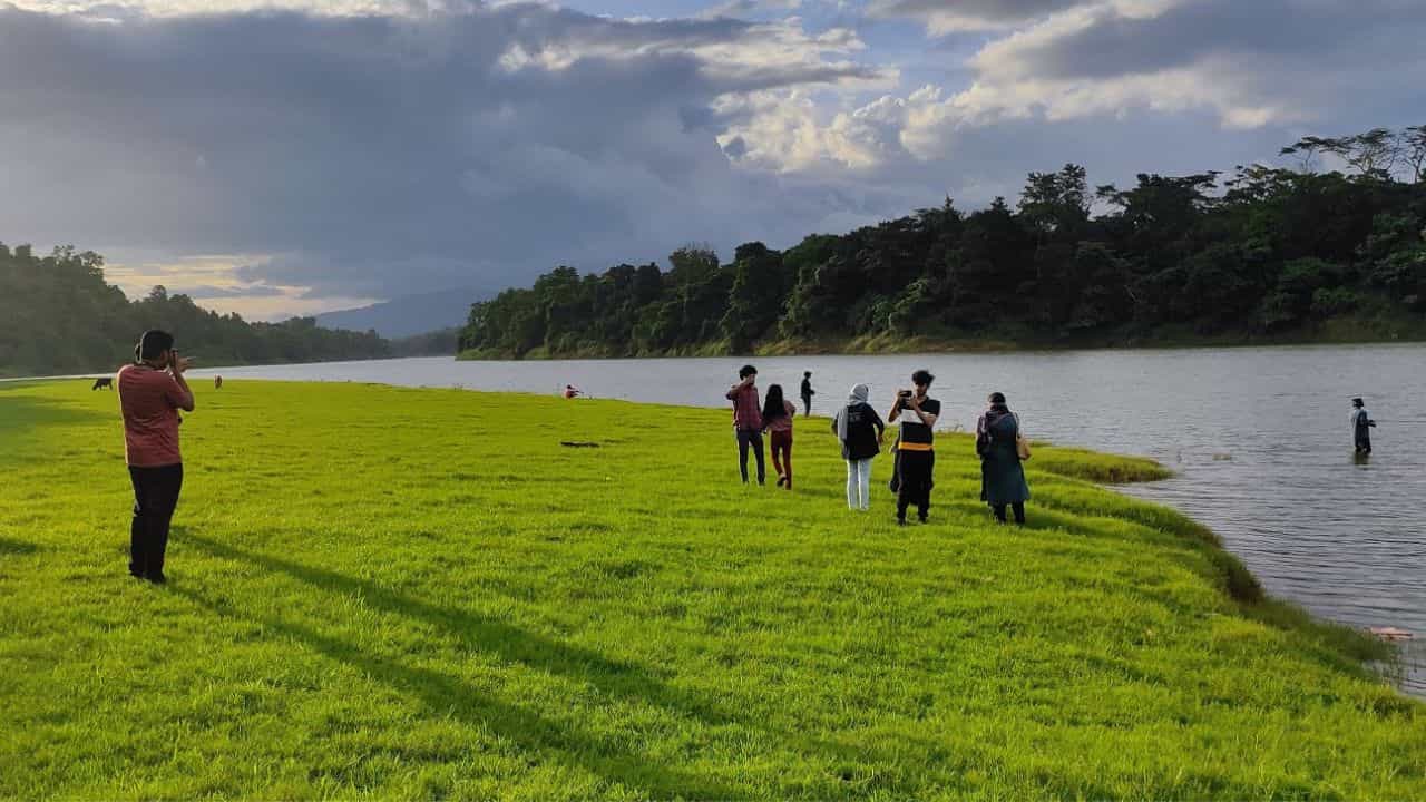 Thattekad Greeny Meadows: കേരളത്തിലെ സ്വിറ്റ്സർലൻഡ് ഇതാണ്; തട്ടേക്കാട് ഗ്രീൻ മെഡോസ് കാണാൻ പോകാം