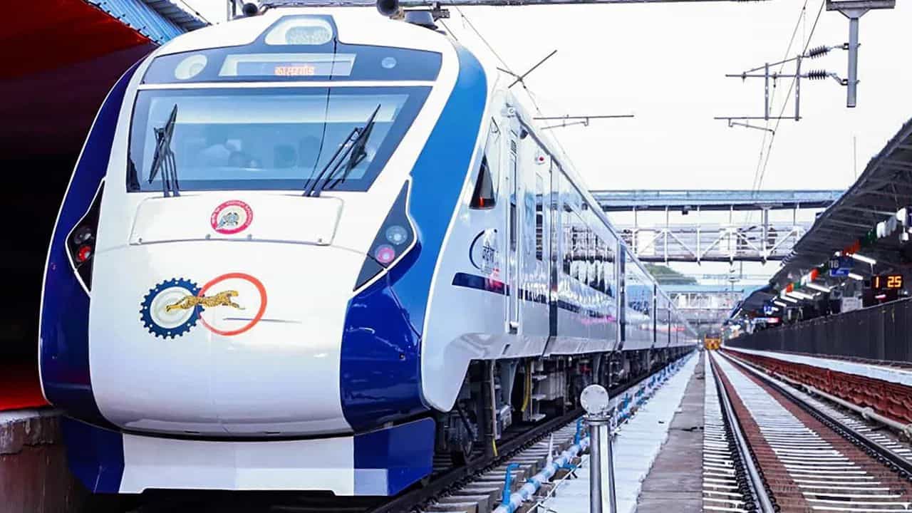 Vande Bharat: കേരളത്തിന് പുതിയ വന്ദേ ഭാരത്; കോഴിക്കോട് നിന്ന് ബെംഗളൂരുവിലേക്ക് ആകുമോ?