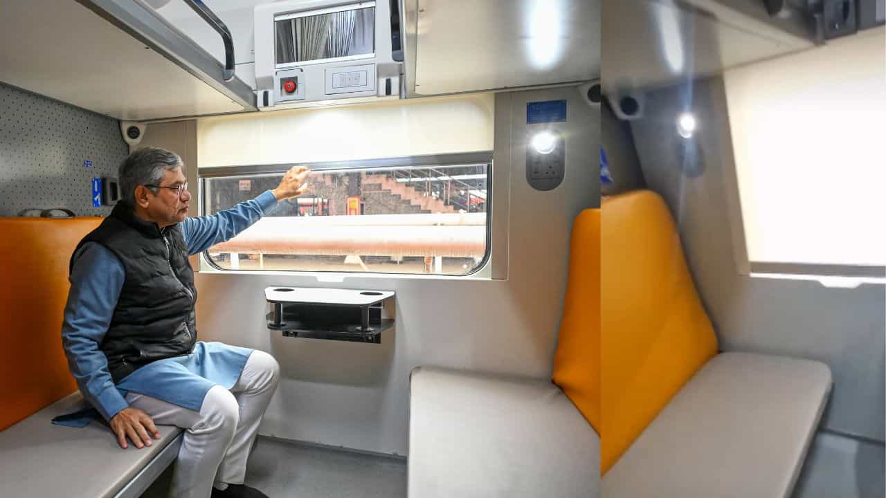 Vande Bharat Sleeper: വന്ദേ ഭാരത് സ്ലീപ്പറിലാകാം ഹണിമൂൺ ട്രിപ്പ്; കപ്പിൾസ് കൂപ്പയിലെ പ്രത്യേകതകൾ അറിയണ്ടേ Vande Bharat Sleeper: വന്ദേ ഭാരത് സ്ലീപ്പറിലാകാം ഹണിമൂൺ ട്രിപ്പ്; കപ്പിൾസ് കൂപ്പയിലെ പ്രത്യേകതകൾ അറിയണ്ടേ