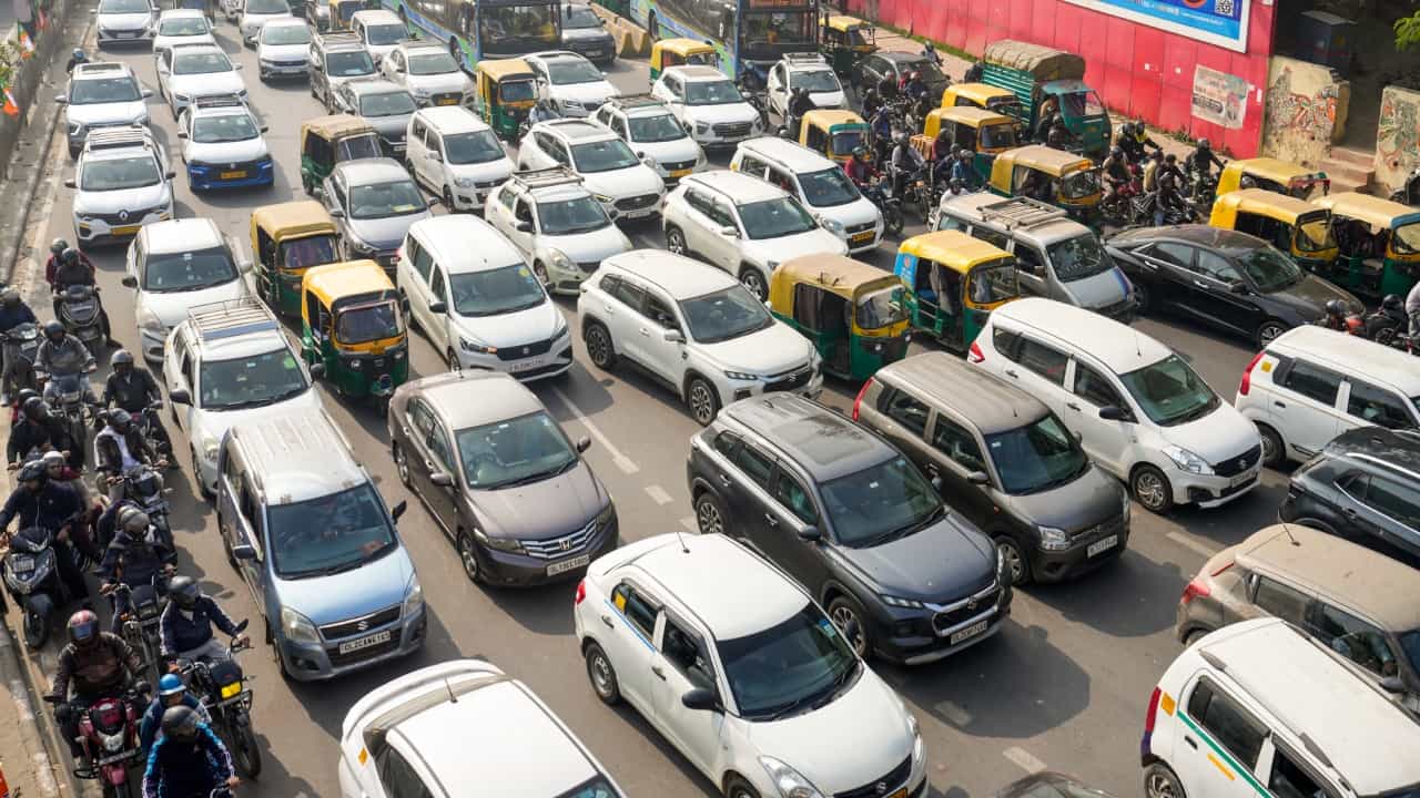 Vehicle Fitness Fees: കേന്ദ്രസർക്കാർ കൂട്ടിയത് സംസ്ഥാന സർക്കാർ കുറച്ചു; വാഹനങ്ങളുടെ ഫിറ്റ്നസ് ഫീസ് നിരക്കിൽ കുറവ് 50 ശതമാനം