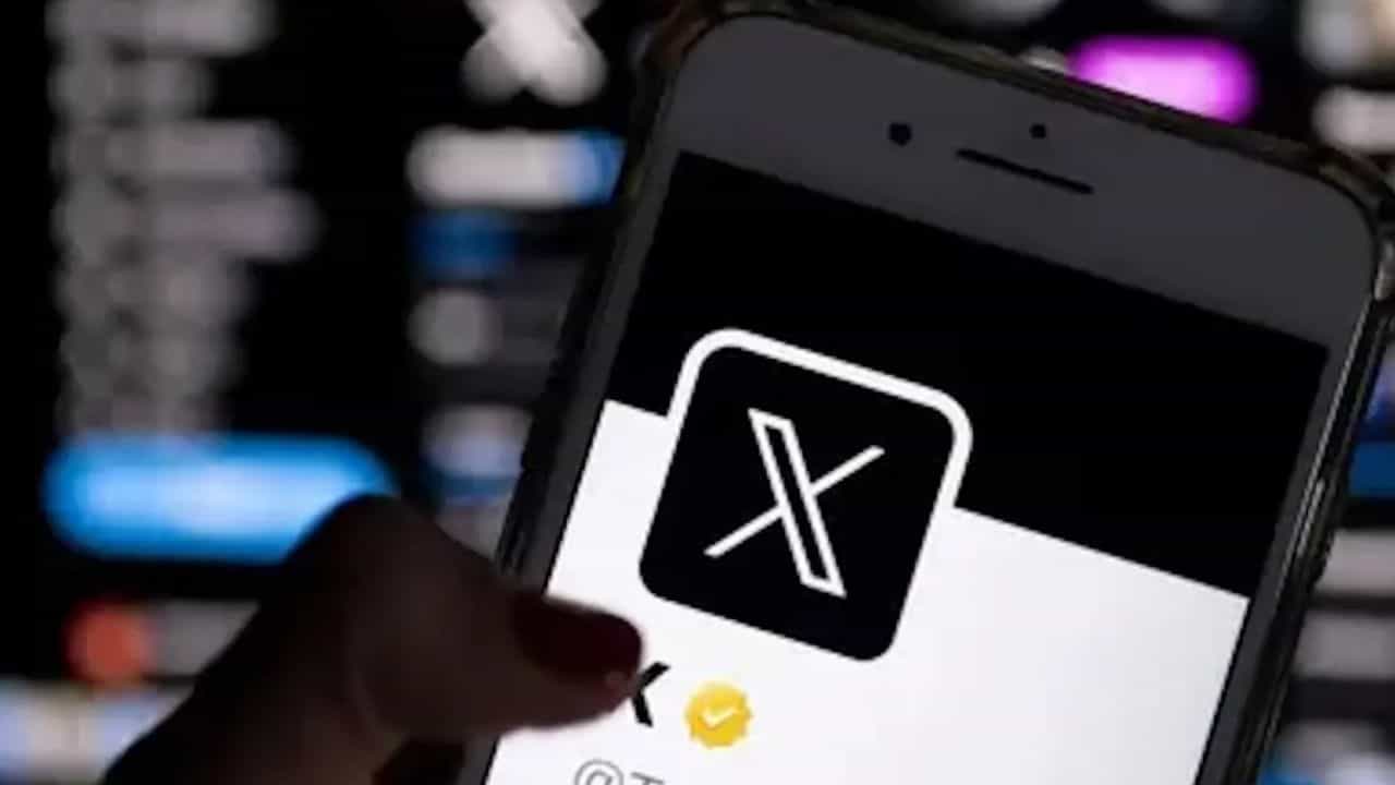 X Down : എന്തോ പറ്റി! എലോൺ മസ്കിൻ്റെ എക്സ് കിട്ടുന്നില്ല