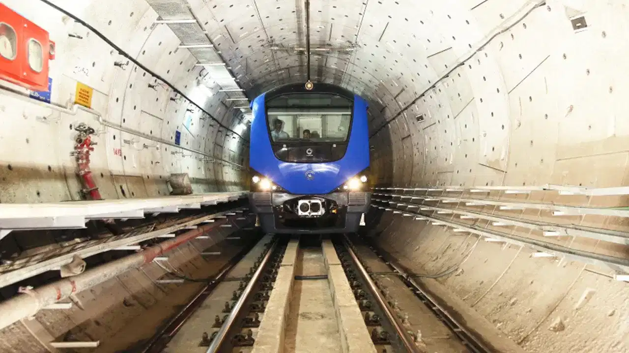 Chennai metro: കോയമ്പേട് മുതൽ ബിസിനസ് സെന്റർ വരെയോ... ചെന്നൈ മെട്രോയുടെ അടുത്ത ലക്ഷ്യം എങ്ങോട്ട്? Chennai metro: കോയമ്പേട് മുതൽ ബിസിനസ് സെന്റർ വരെയോ... ചെന്നൈ മെട്രോയുടെ അടുത്ത ലക്ഷ്യം എങ്ങോട്ട്?