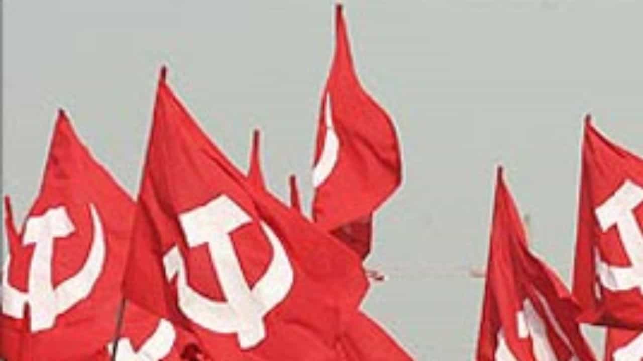 രക്തസാക്ഷി ഫണ്ട് വെട്ടിപ്പ് വെളിപ്പെടുത്തൽ; വി കുഞ്ഞികൃഷ്ണനെതിരെ പാർട്ടി അച്ചടക്ക നടപടിക്ക് നീക്കം രക്തസാക്ഷി ഫണ്ട് വെട്ടിപ്പ് വെളിപ്പെടുത്തൽ; വി കുഞ്ഞികൃഷ്ണനെതിരെ പാർട്ടി അച്ചടക്ക നടപടിക്ക് നീക്കം