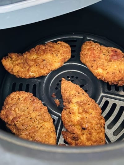 എയർഫ്രയറിൽ എണ്ണ ഒട്ടും ഉപയോ​ഗിക്കാൻ പാടില്ലേ