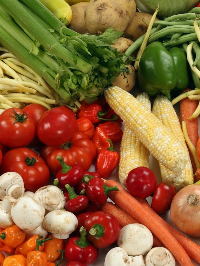 പച്ചക്കറികൾ കഴുകുമ്പോൾ ഇങ്ങനെ ചെയ്യൂ; വിഷമയം പാടെ പോകും