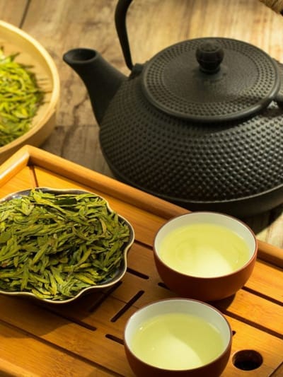 ചൈനീസ് ചക്രവർത്തിയുടെ കപ്പിലെ അത്ഭുതച്ചായക്കഥ