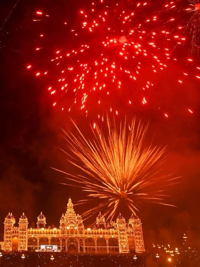 ആഘോഷങ്ങൾ എല്ലാം കഴിഞ്ഞു… ക്ഷീണം അകറ്റാൻ കഴിക്കേണ്ട പഴങ്ങൾ.