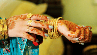 കോഴിയിറച്ചി കഴിക്കാന്‍ പറ്റില്ല; ആശങ്കയോടെ വ്യാപാരികള്‍, കാരണമിത്