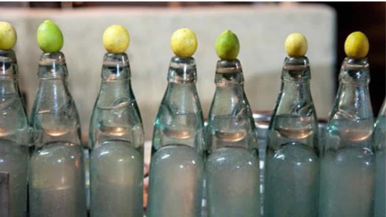 Goli Soda trend: തൊണ്ണൂറുകളിലെ ഫാഷൻ, പിന്നെ അപ്രത്യക്ഷമായി... ഇപ്പോൾ വീണ്ടും ട്രെൻഡിങ്ങിൽ, ആരെടാ ഈ ​വട്ടുസോഡ