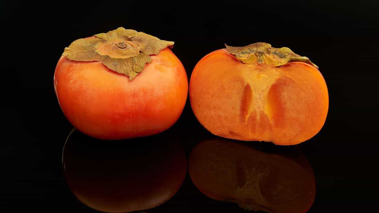 Persimmon fruit: സോഷ്യൽമീഡിയയിലെ പുതിയ താരോദയം... ഈ പഴമാണ് ഇപ്പോഴത്തെ സ്റ്റാർ Persimmon fruit: സോഷ്യൽമീഡിയയിലെ പുതിയ താരോദയം... ഈ പഴമാണ് ഇപ്പോഴത്തെ സ്റ്റാർ