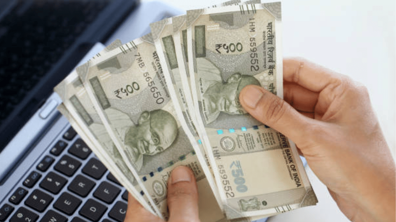 Kerala Budget 2026: ജീവനക്കാർക്ക് ലോട്ടറി, പന്ത്രണ്ടാം ശമ്പളകമ്മീഷൻ പ്രഖ്യാപിച്ചു; ക്ഷാമബത്ത കുടിശ്ശികയും നൽകും