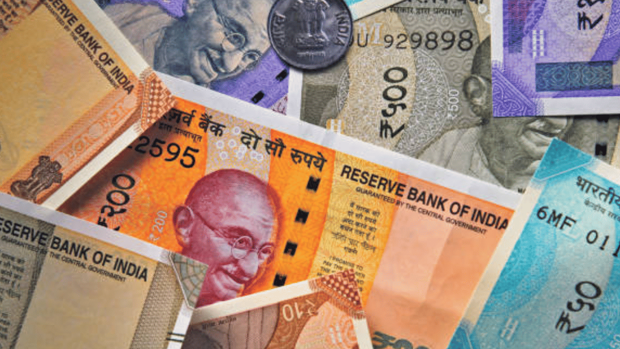 8th Pay Commission: ജീവനക്കാർക്ക് ആനുകൂല്യങ്ങൾ എന്ന് ലഭിക്കും? ശമ്പളകമ്മീഷനെ കാത്തിരിക്കുന്നവർ ഇതും അറിയണം!