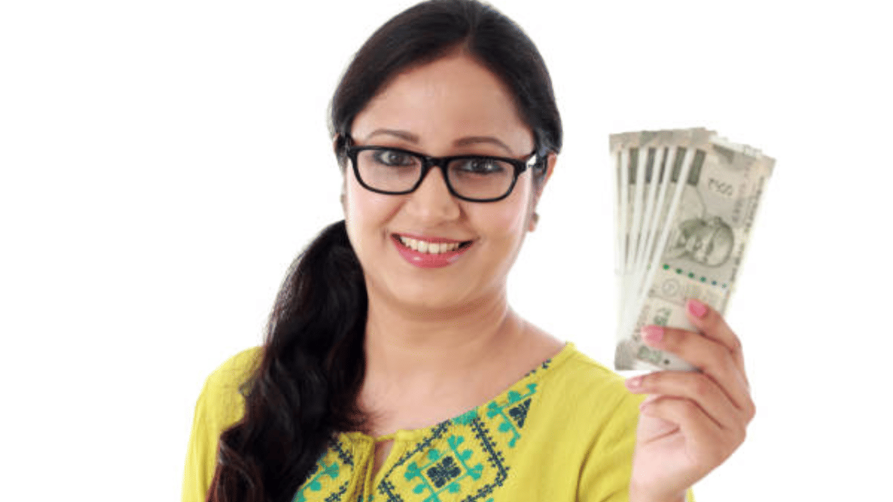 8th Pay Commission: ജീവനക്കാർക്ക് കോളടിക്കും, എട്ടാം ശമ്പള കമ്മീഷനിൽ ശമ്പളം എത്ര കൂടും? ഇങ്ങനെ നോക്കിയാൽ മതി...