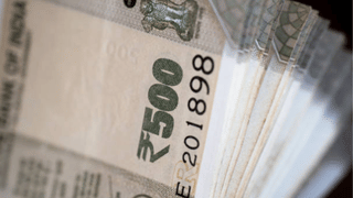 8th Pay Commission: ജീവനക്കാർക്ക് സന്തോഷവാർത്ത, അടിസ്ഥാന ശമ്പളം 18,000 അല്ല, 58,500 രൂപ