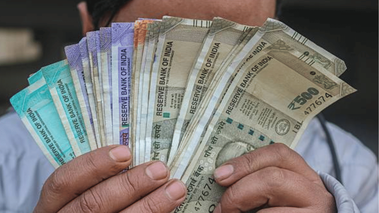 സമാനമായ രീതിയിൽ, പെൻഷൻകാരുടെ കുറഞ്ഞ അടിസ്ഥാന പെൻഷൻ നിലവിലെ 9,000 രൂപയിൽ നിന്ന് 27,000 രൂപയായി ഉയർന്നേക്കാം. വിവിധ തലങ്ങളിലുള്ള ജീവനക്കാർക്കായി 3.00 മുതൽ 3.25 വരെയുള്ള ഫിറ്റ്മെന്റ് ഫാക്ടറാണ് സംഘടന ആവശ്യപ്പെട്ടിരിക്കുന്നത്.