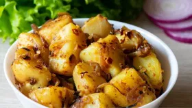 Indian Potato dishes: വട പാവ് മുതൽ ആലു ടിക്കി വരെ…. ഇന്ത്യയിലെ ഉരുളക്കിഴങ്ങ് വിഭവങ്ങൾക്കെന്താ ഇത്ര പ്രത്യേകത...