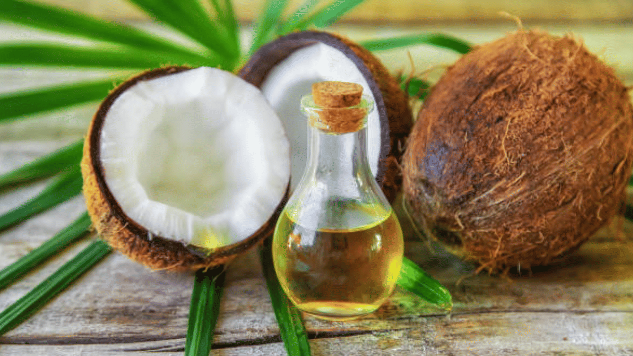 കൊപ്ര വില കൂടിയാൽ സ്വാഭാവികമായും സംസ്ഥാനത്തെ വെളിച്ചെണ്ണ വിലയും ഉയരും.  കേരളം കൊപ്രയ്ക്കായി പ്രധാനമായും ആശ്രയിക്കുന്നത് തമിഴ്നാടിനെയാണ്. ഇതാണ് തമിഴ്നാട് ലോബിക്ക് സഹായമാകുന്നത്. ​
