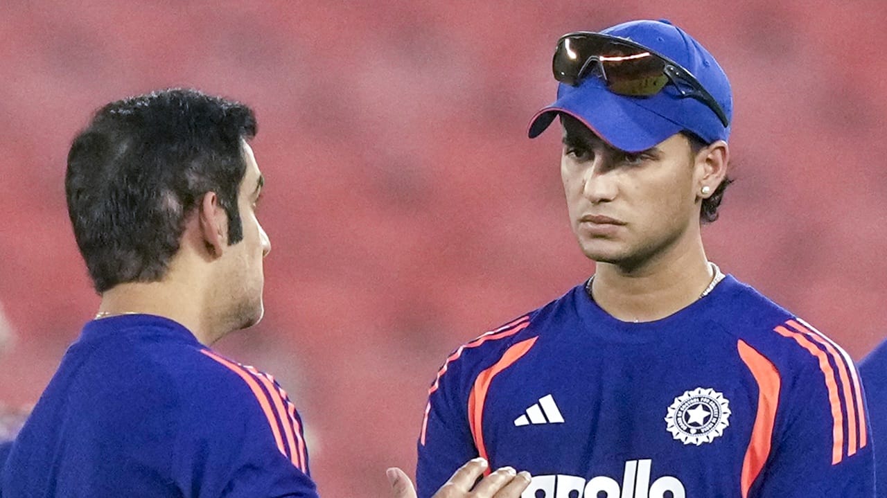 ചില ഘട്ടങ്ങളില് പ്രത്യേക രീതിയില് കളിക്കണമെന്ന് തോന്നും. അത് വിജയിച്ചെന്നും, വിജയിച്ചില്ലെന്നും വരും. എന്നാല് പ്രോസസിലും മനോഭാവത്തിലും മാറ്റമുണ്ടാകില്ലെന്നും അഭിഷേക് ശര്മ്മ പറഞ്ഞു (Image Credits: PTI).