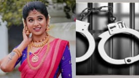 നടി അഞ്ചു കൃഷ്ണയും സഹസംവിധായകയുമടക്കം 8 പേർ ലഹരി ഉൽപ്പന്നങ്ങളു..