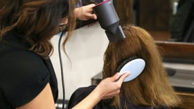 ഹെയർ എക്സറ്റൻഷൻ അത്ര നന്നല്ല, ഈ രോ​ഗം പിന്നാലെ ഉണ്ടാകാം