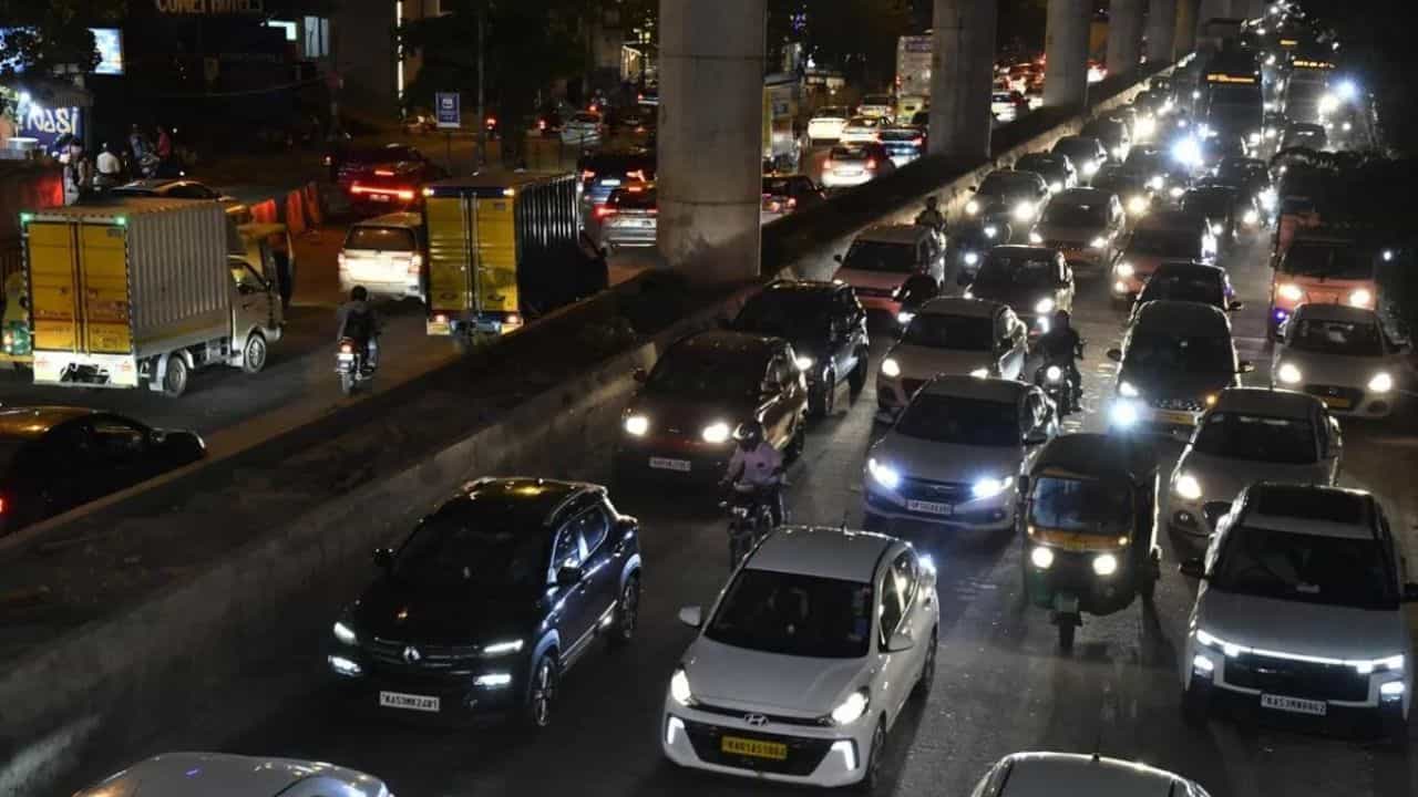 Bengaluru Traffic: ബെംഗളൂരുവിലെ ഗതാഗതക്കുരുക്ക് കുറയും, 10 വർഷത്തെ കാത്തിരിപ്പിന് വിരാമം
