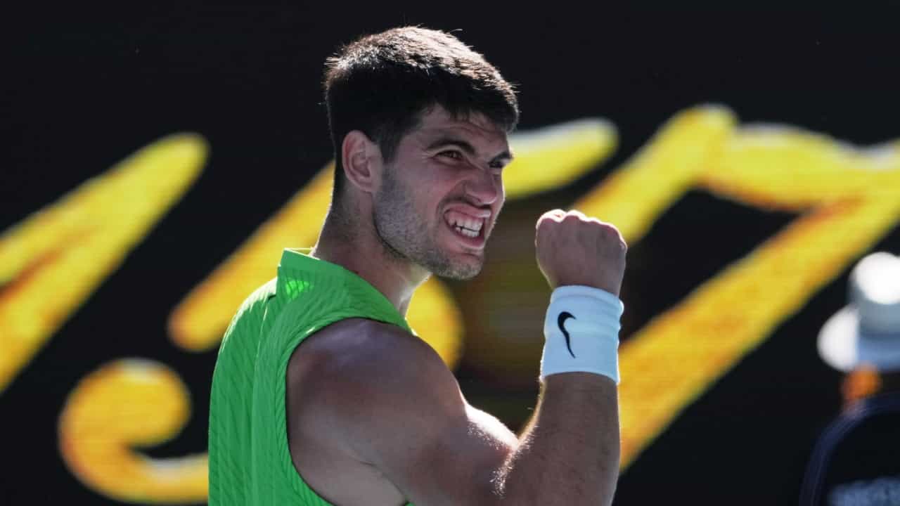 Australian Open 2026: ജോകോവിച് ആദ്യ സെറ്റ് നേടിയത് മാത്രമേ ഓർമ്മയുള്ളൂ; ഗോട്ടിനെ വീഴ്ത്തി അൽകാരസിന് ഓസ്ട്രേലിയൻ ഓപ്പൺ Australian Open 2026: ജോകോവിച് ആദ്യ സെറ്റ് നേടിയത് മാത്രമേ ഓർമ്മയുള്ളൂ; ഗോട്ടിനെ വീഴ്ത്തി അൽകാരസിന് ഓസ്ട്രേലിയൻ ഓപ്പൺ