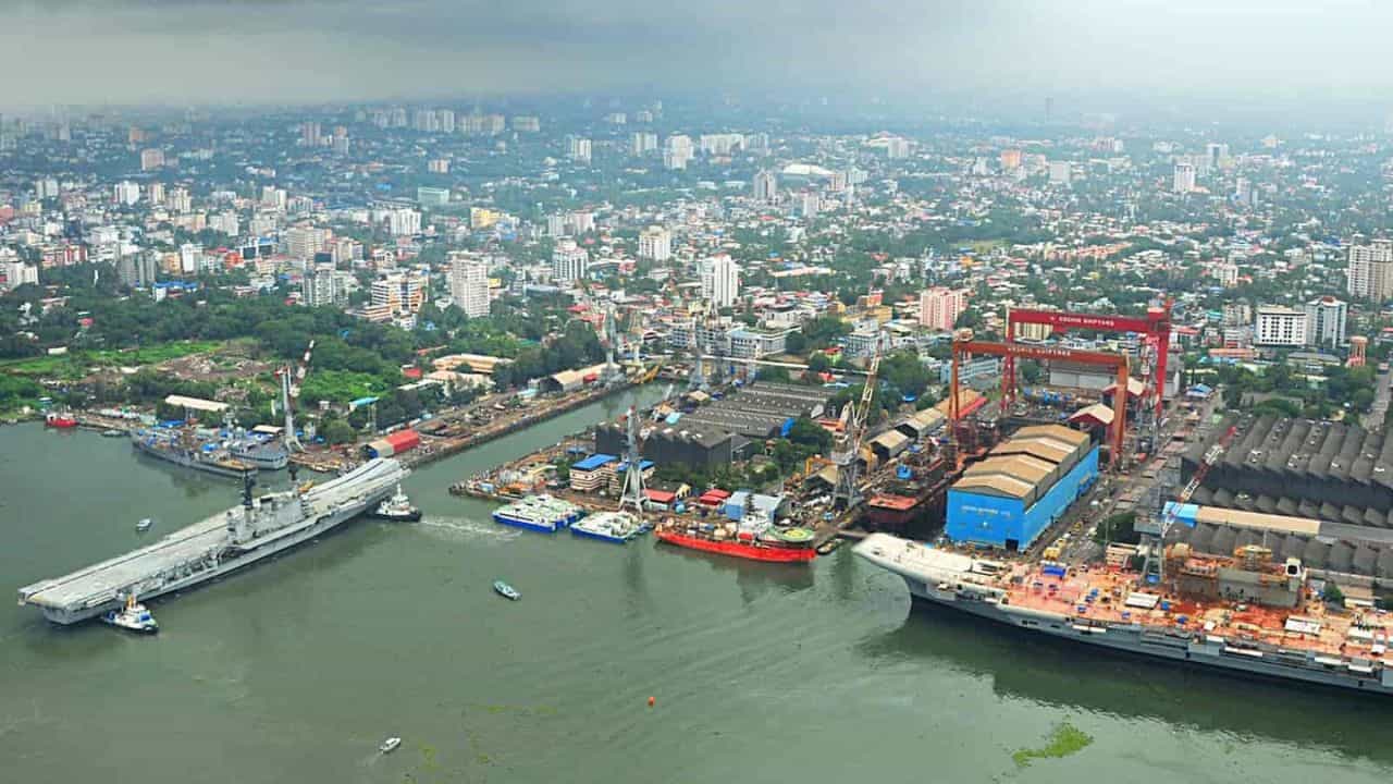 Cochin Shipyard: ഓഹരി വിപണി കുലുങ്ങും; കൊച്ചിന് ഷിപ്പ്യാര്ഡിന് 360 മില്യണ് ഡോളറിന്റെ കരാര് Cochin Shipyard: ഓഹരി വിപണി കുലുങ്ങും; കൊച്ചിന് ഷിപ്പ്യാര്ഡിന് 360 മില്യണ് ഡോളറിന്റെ കരാര്