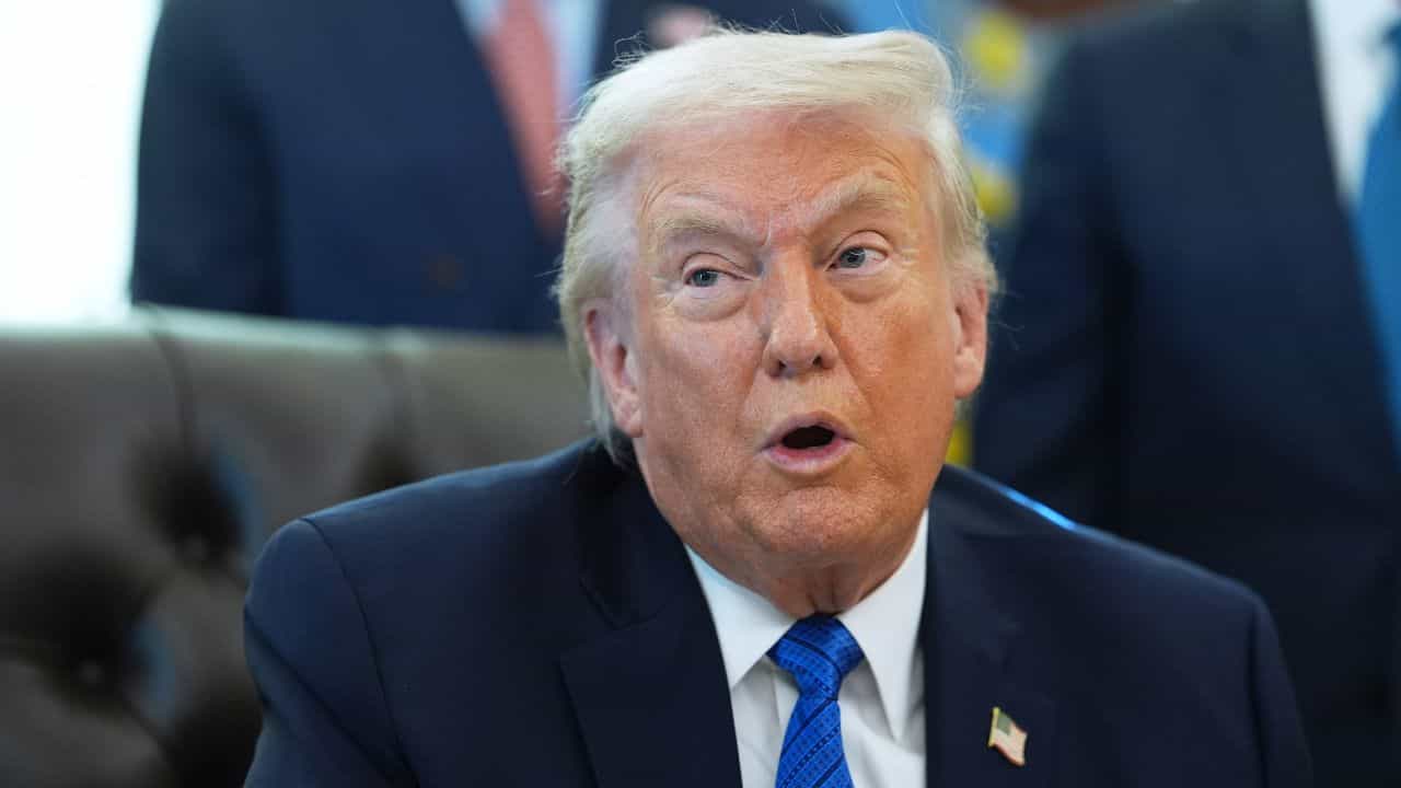 Iran War: കുവൈറ്റിനെ വിടാതെ ഇറാന്‍, വീണ്ടും ആക്രമണം; ബഹ്‌റൈനില്‍ സൈറണുകള്‍ മുഴങ്ങി; എഫ്-15 കണ്ടെത്തുമെന്ന് ട്രംപ്