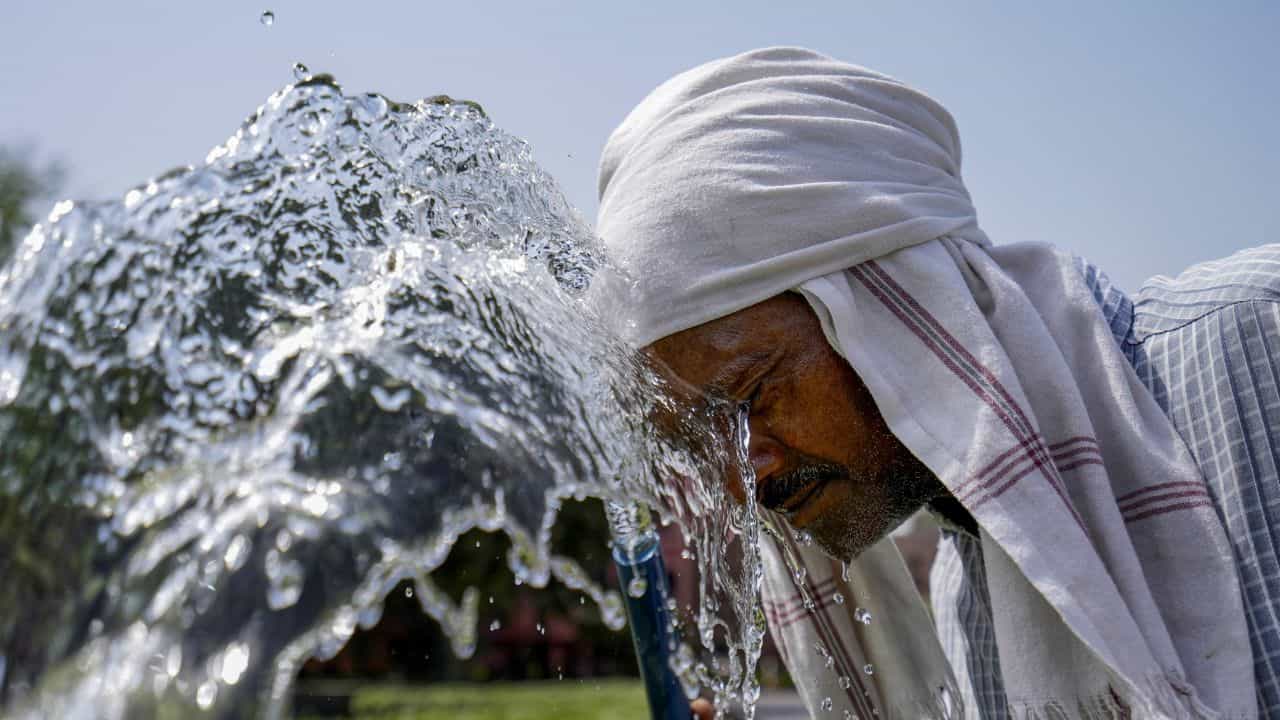 Bengaluru Weather: ബെംഗളൂരുകാര്‍ വെന്തുരുകും, ചൂട് ഒരു രക്ഷയുമില്ല; മൂടല്‍മഞ്ഞും വിഷയമാണ്