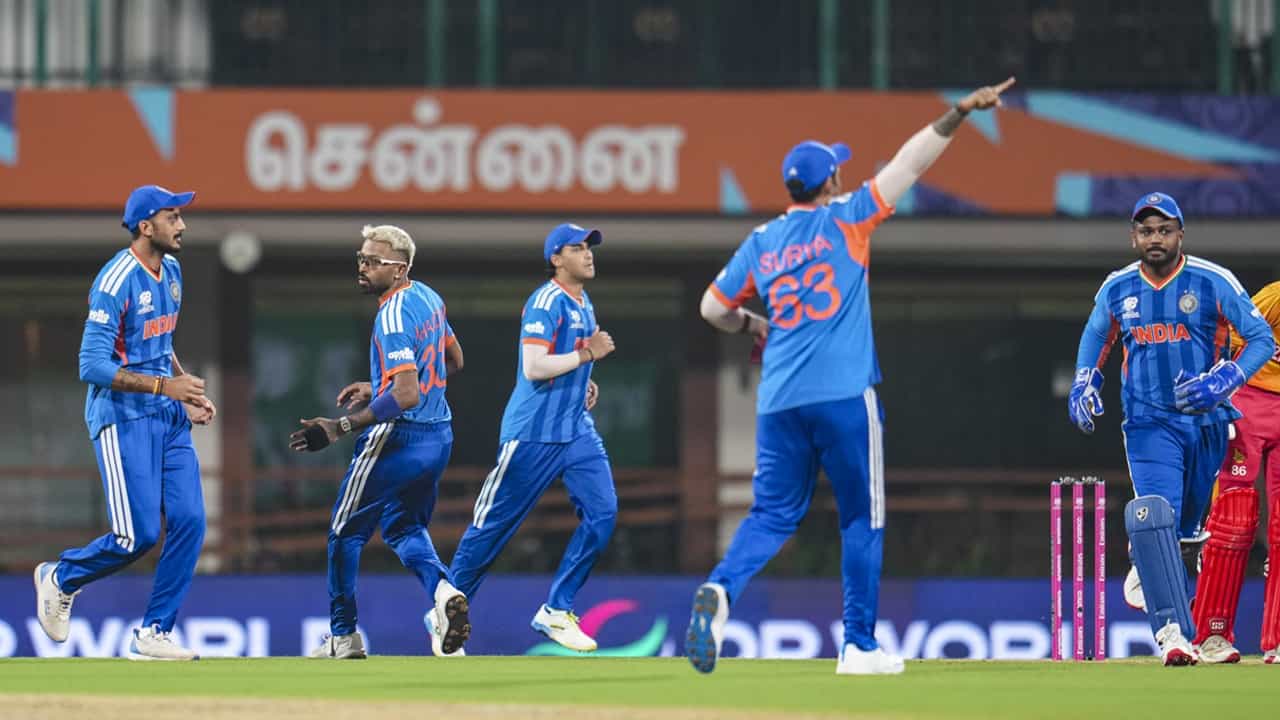 India vs Zimbabwe: ഇന്ത്യയുടെ പ്രഹരമേറ്റ് സിംബാബ്‌വെ ഠിം! ഇനി കരീബിയന്‍ പരീക്ഷ