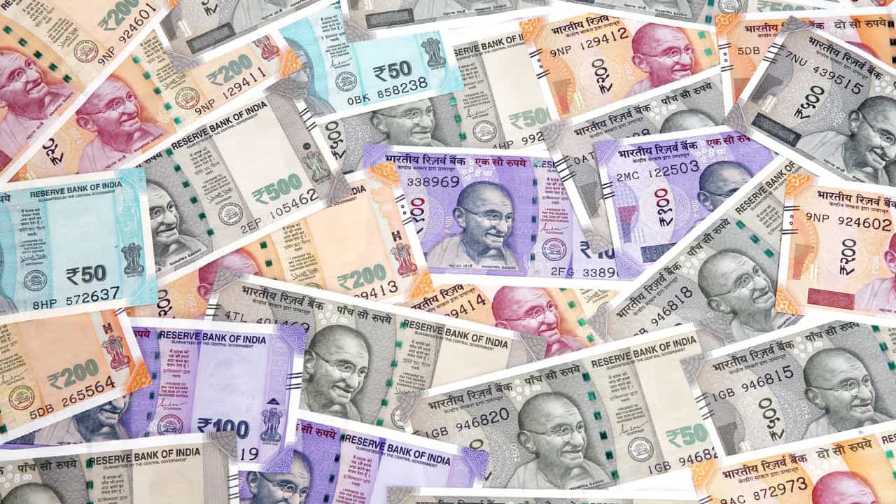 RBI Currency Update: 100, 500 നോട്ടുകളില് വമ്പന് മാറ്റം; ഇതറിയാതിരുന്നാല് പെട്ടുപോകും RBI Currency Update: 100, 500 നോട്ടുകളില് വമ്പന് മാറ്റം; ഇതറിയാതിരുന്നാല് പെട്ടുപോകും