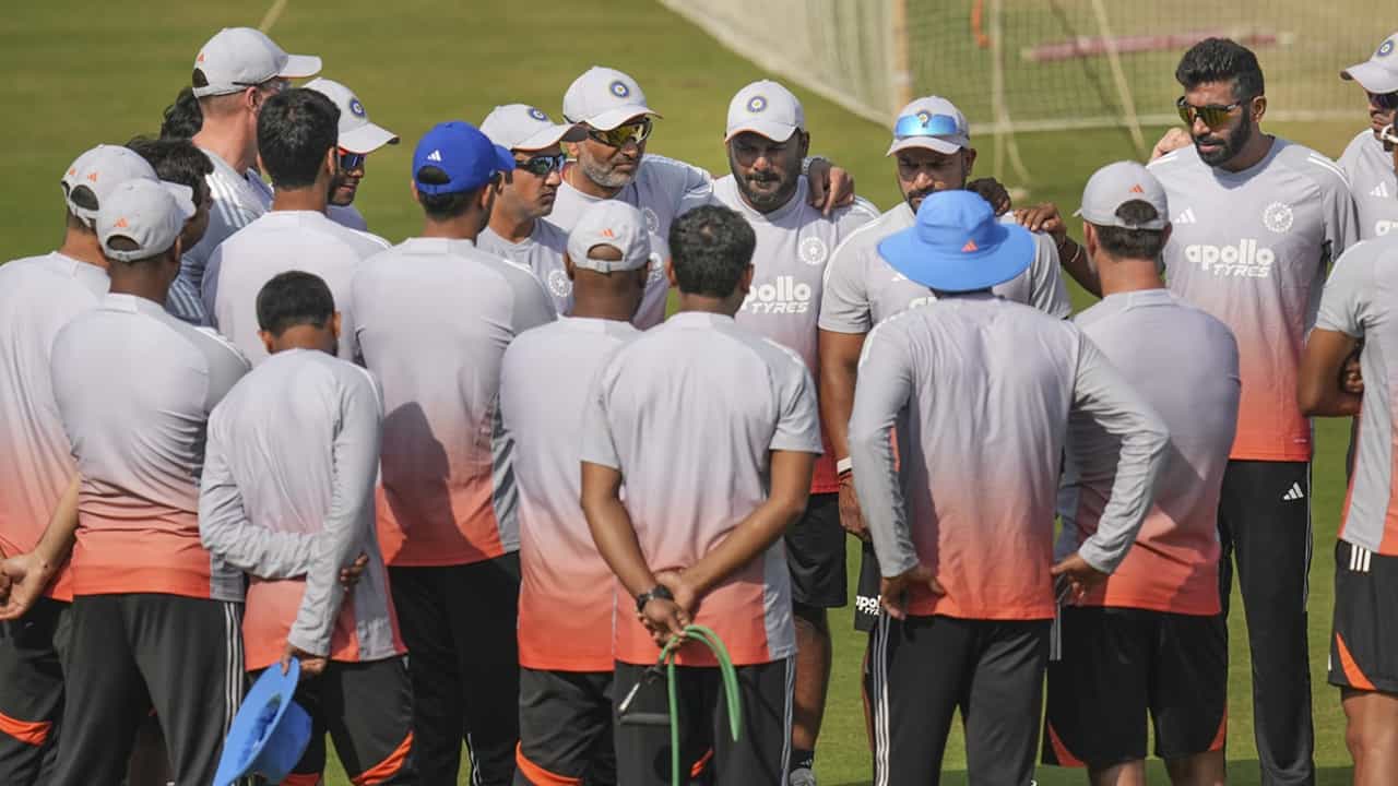 T20 World Cup 2026: അങ്ങനെയിപ്പോള്‍ വീട്ടുകാരോടൊപ്പം കഴിയേണ്ട; ലോകകപ്പ് സമയത്ത് കുടുംബങ്ങൾ താരങ്ങള്‍ക്കൊപ്പം താമസിക്കുന്നത്  വിലക്കി ബിസിസിഐ