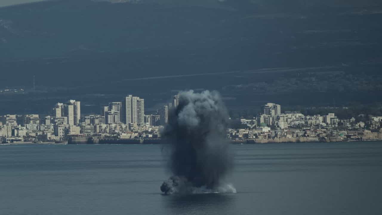 Iran-Israel Conflict: ഇറാൻ - ഇസ്രയേൽ സംഘർഷപ്രദേശത്തെ ഇന്ത്യൻ പൗരന്മാർക്ക് അതീവ ജാഗ്രതാ നിർദ്ദേശം; ഹെൽപ്പ്‌ലൈൻ നമ്പറുകൾ ഇതാ