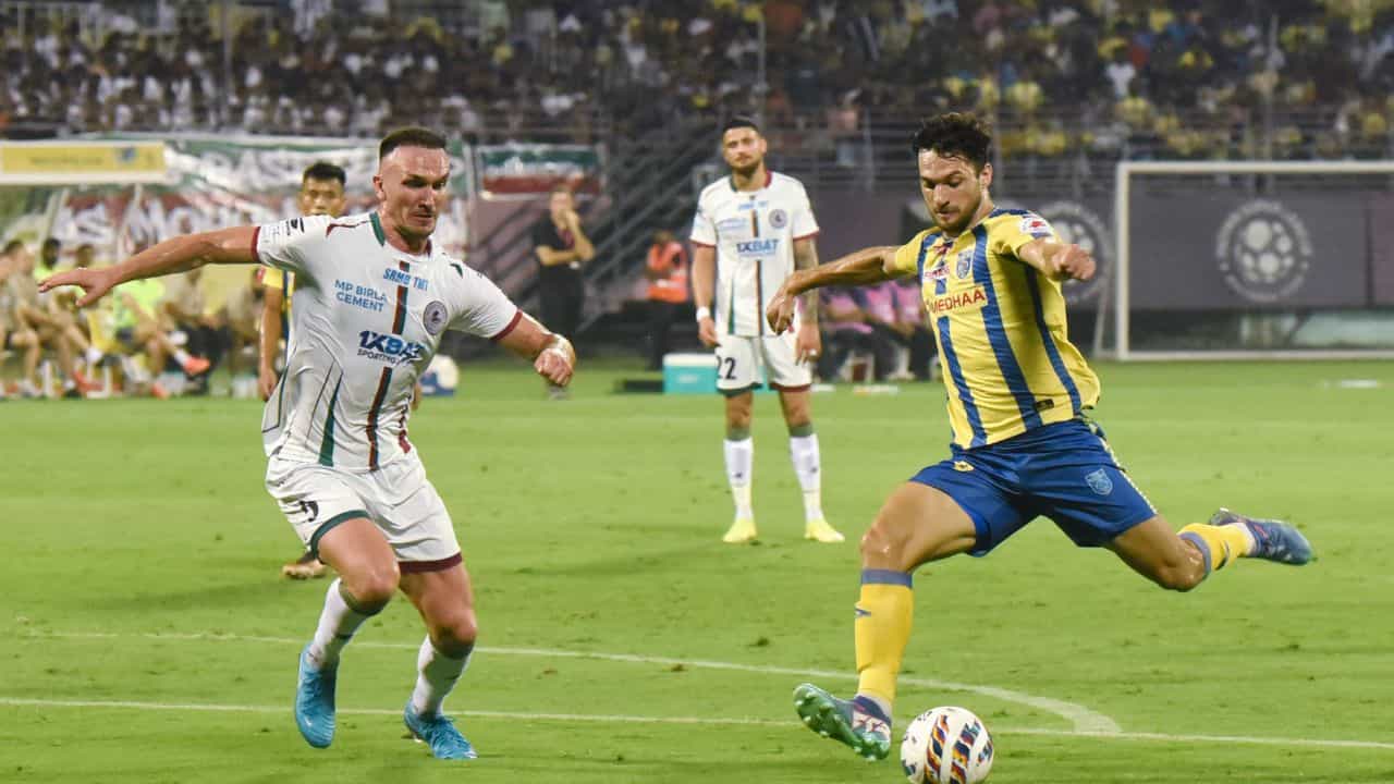 ISL 2026 : ഐഎസ്എൽ എവിടെ കാണുമെന്ന് കൺഫ്യൂഷനാണോ? ഇതാ ഇവിടെ കാണാലോ! ISL 2026 : ഐഎസ്എൽ എവിടെ കാണുമെന്ന് കൺഫ്യൂഷനാണോ? ഇതാ ഇവിടെ കാണാലോ!