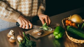 അടുക്കളയിൽ പണം ലാഭിക്കാം! ആരും പറഞ്ഞുതരാത്ത കുക്കിംഗ് ട്രിക്കുകൾ