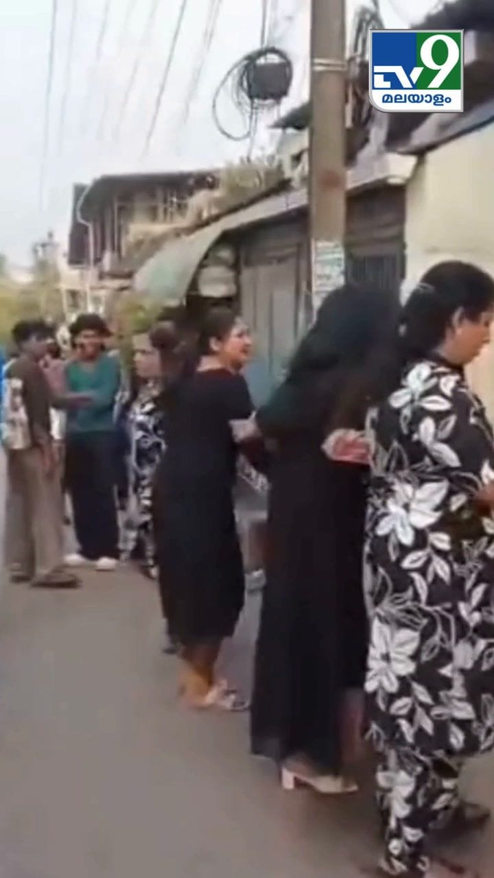 കൊല്ലം പുത്തൂർ മലനട ക്ഷേത്രോത്സവത്തിനിടെ സ്ത്രീകളുടെ കൂട്ടയടി