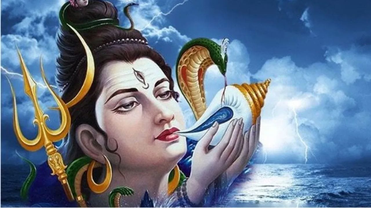 ഹിന്ദുമത വിശ്വാസത്തിൽ ഏറെ പ്രാധാന്യം അർഹിക്കുന്ന ഒരു ആഘോഷമാണ് മഹാശിവരാത്രി. ഭഗവാൻ ശിവനെ ആരാധിക്കുന്നതിന് ഏറ്റവും ശ്രേഷ്ഠമായ ദിനം ആണിത്. ഭഗവാൻ ശിവന്റെയും പാർവതിയുടെയും വിവാഹം കഴിഞ്ഞു എന്ന് വിശ്വസിക്കപ്പെടുന്ന ദിനം കൂടിയാണ് മഹാശിവരാത്രി. അതിനാൽ തന്നെ മഹാശിവരാത്രി ശിവനെ ആരാധിക്കുന്നത് വളരെ അനുഗ്രഹം ലഭിക്കുന്ന കാര്യമാണ്. (PHOTO: TV9)