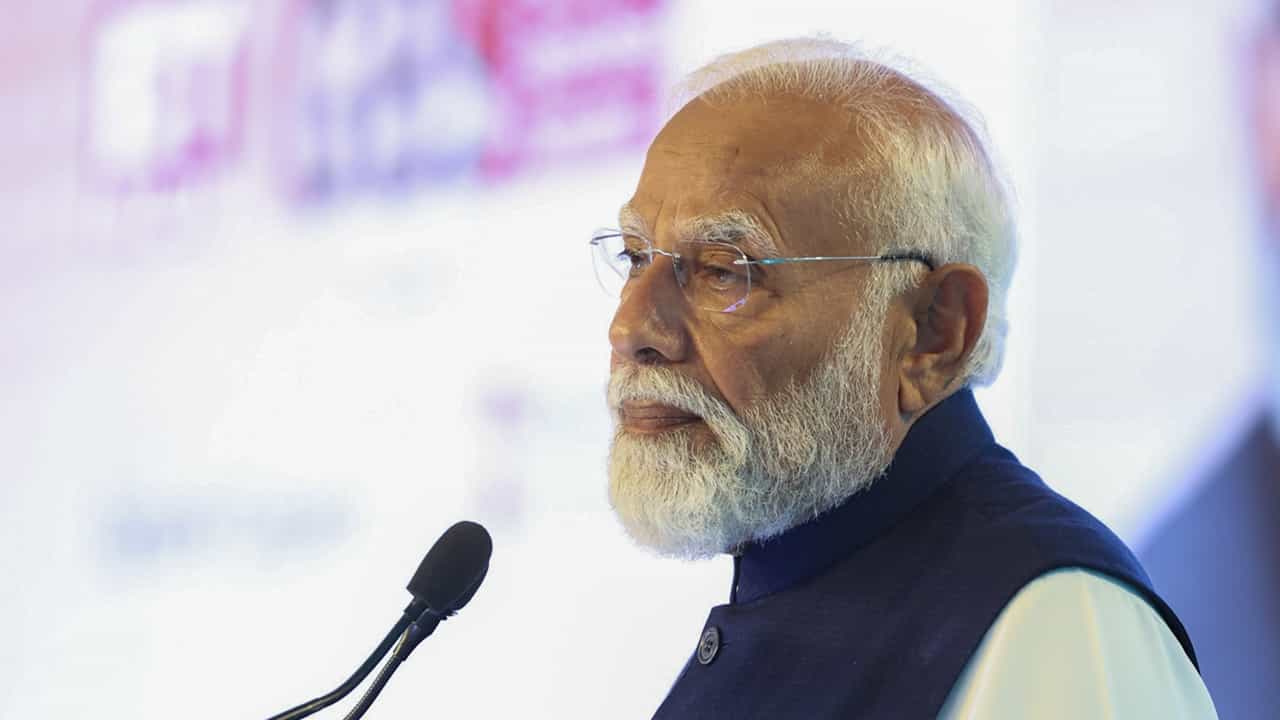 PM Modi: പ്രധാനമന്ത്രി ഇന്ന് ഗുവാഹത്തിയില്; 5,450 കോടി രൂപയുടെ പദ്ധതികൾ സമർപ്പിക്കും PM Modi: പ്രധാനമന്ത്രി ഇന്ന് ഗുവാഹത്തിയില്; 5,450 കോടി രൂപയുടെ പദ്ധതികൾ സമർപ്പിക്കും