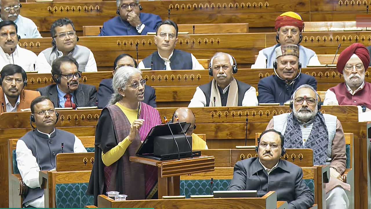 Union Budget 2026: നികുതിയില്‍ ഇളവില്ല...കേന്ദ്ര ബജറ്റ് ജനങ്ങളുടെ ഉള്ളറിഞ്ഞോ?