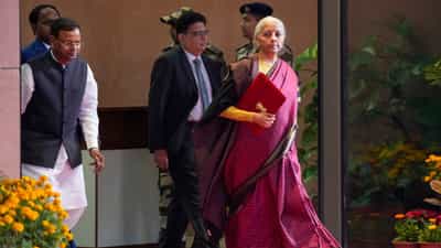 Nirmala Sitharaman Budget Saree: ധനമന്ത്രിയുടെ ഇന്നത്തെ ബജറ്റ് സാരിക്ക് പിന്നിലുണ്ടൊരു കഥ