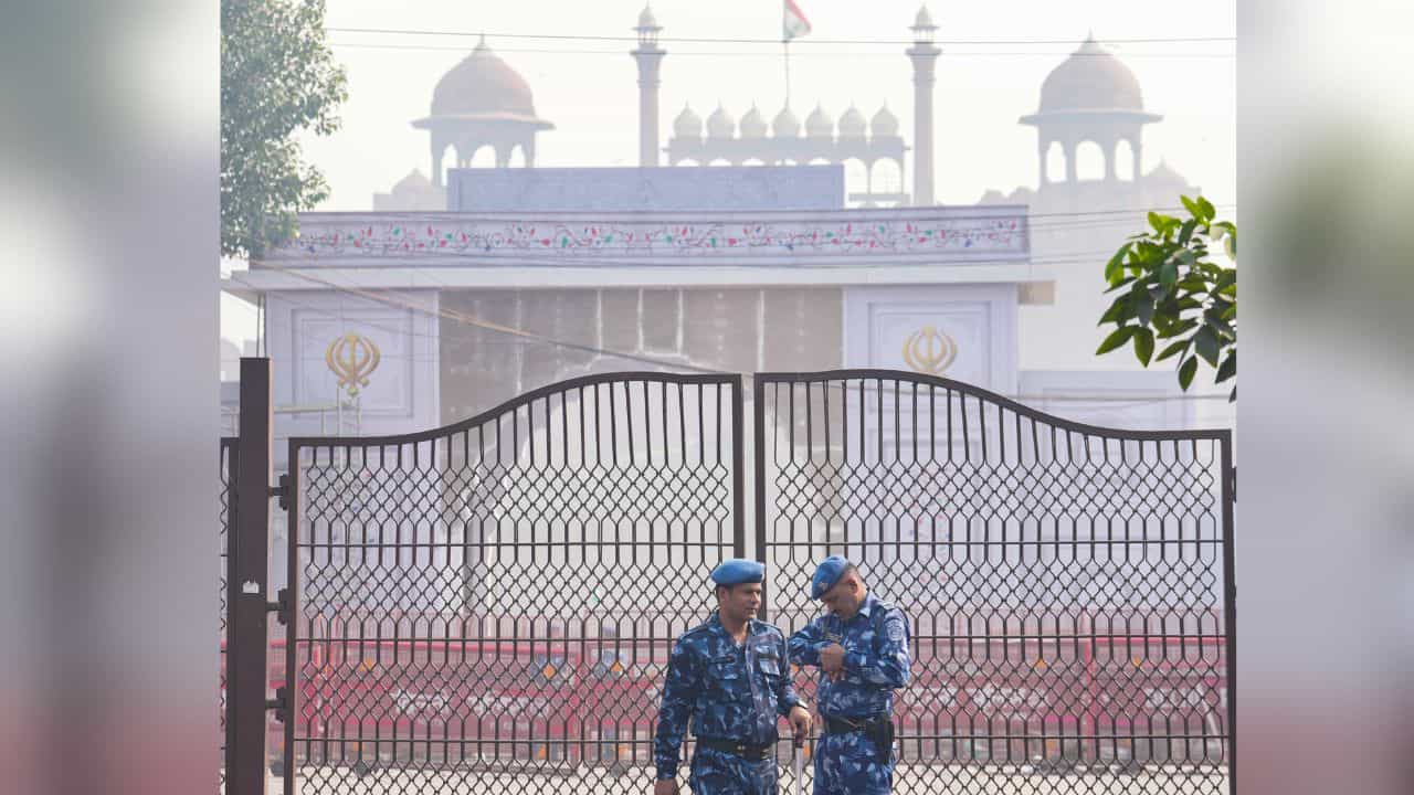 ചെങ്കോട്ടയെ വീണ്ടും ലക്ഷ്യവെച്ച് പാക് തീവ്രവാദ സംഘടനകൾ; ലഷ്കർ ഇ തൊയ്ബ ആക്രമണത്തിന് പദ്ധതിയിട്ടുയെന്ന് റിപ്പോർട്ട്