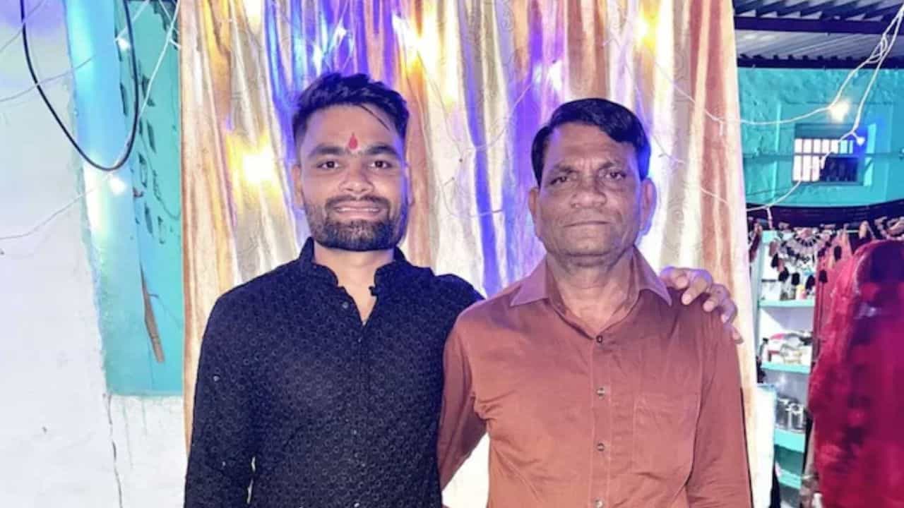 Rinku Singh : ഇന്ത്യൻ ബാറ്റർ റിങ്കു സിങ്ങിൻ്റെ പിതാവ് അന്തരിച്ചു; താരം ഇന്ത്യൻ ക്യാമ്പ് വിട്ടു