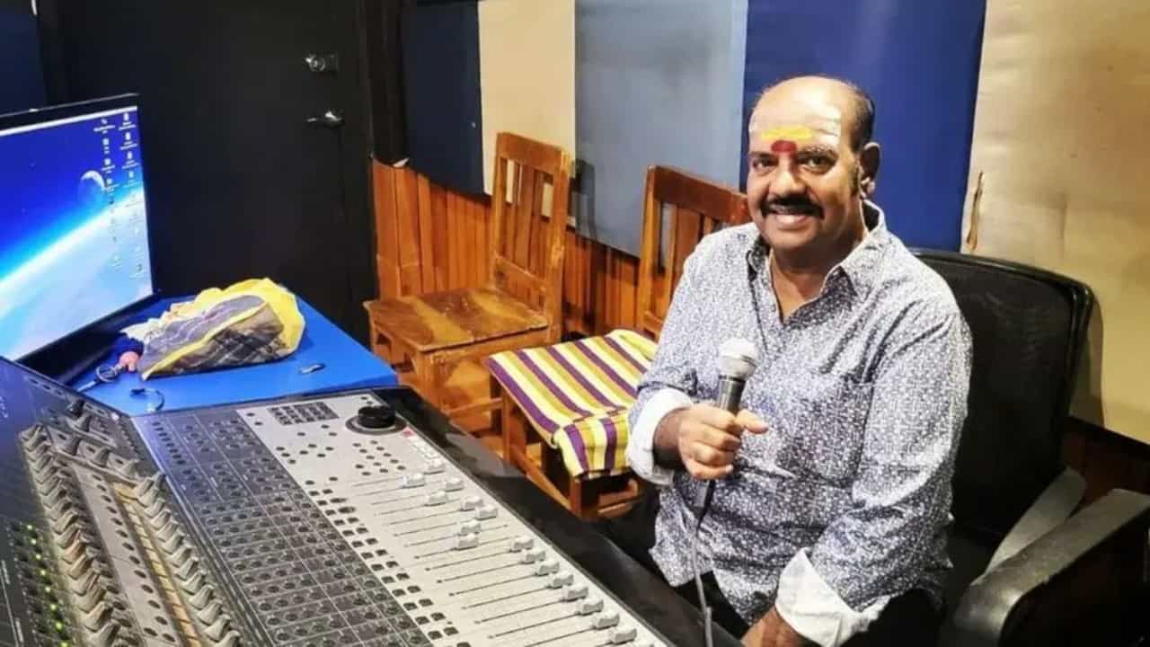 SP Venkitesh: സംഗീതസംവിധായകൻ എസ്പി വെങ്കിടേഷ് അന്തരിച്ചു; മരണകാരണം ഹൃദയാഘാതം SP Venkitesh: സംഗീതസംവിധായകൻ എസ്പി വെങ്കിടേഷ് അന്തരിച്ചു; മരണകാരണം ഹൃദയാഘാതം