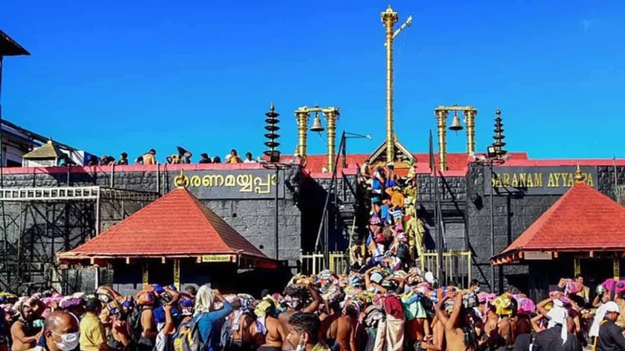 Sabarimala Flagpole Reinstallation: എവിടെ... ആ 30 പവൻ എവിടെ? ശബരിമലയിലെ കൊടിമരത്തിൽ പൂശിയ ബാക്കി സ്വർണത്തിന്റെ കണക്കുകൾ ഇല്ല