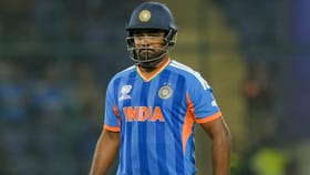 കോച്ചിനും ക്യാപ്റ്റനും സഞ്ജുവിനെ വിശ്വാസം; അഭിഷേക് വന്നാലും