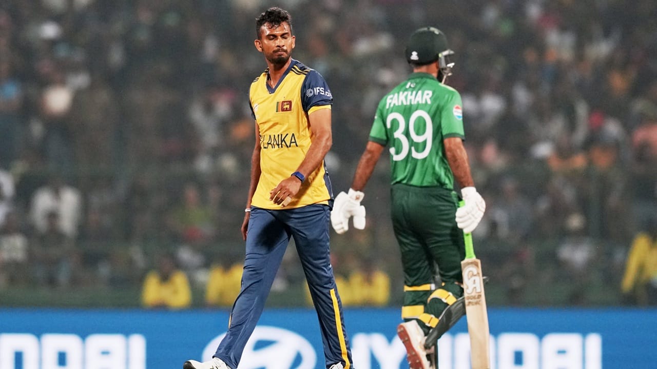 മറ്റ് പാക് ബാറ്റര്മാര് പരാജയമായി. ശ്രീലങ്കയ്ക്ക് വേണ്ടി ദില്ഷന് മധുശങ്ക മൂന്ന് വിക്കറ്റ് വീഴ്ത്തി. ദസുന് ശനക രണ്ടും, ദുശ്മന്ത ചമീര ഒരു വിക്കറ്റും സ്വന്തമാക്കി (Image Credits: PTI).