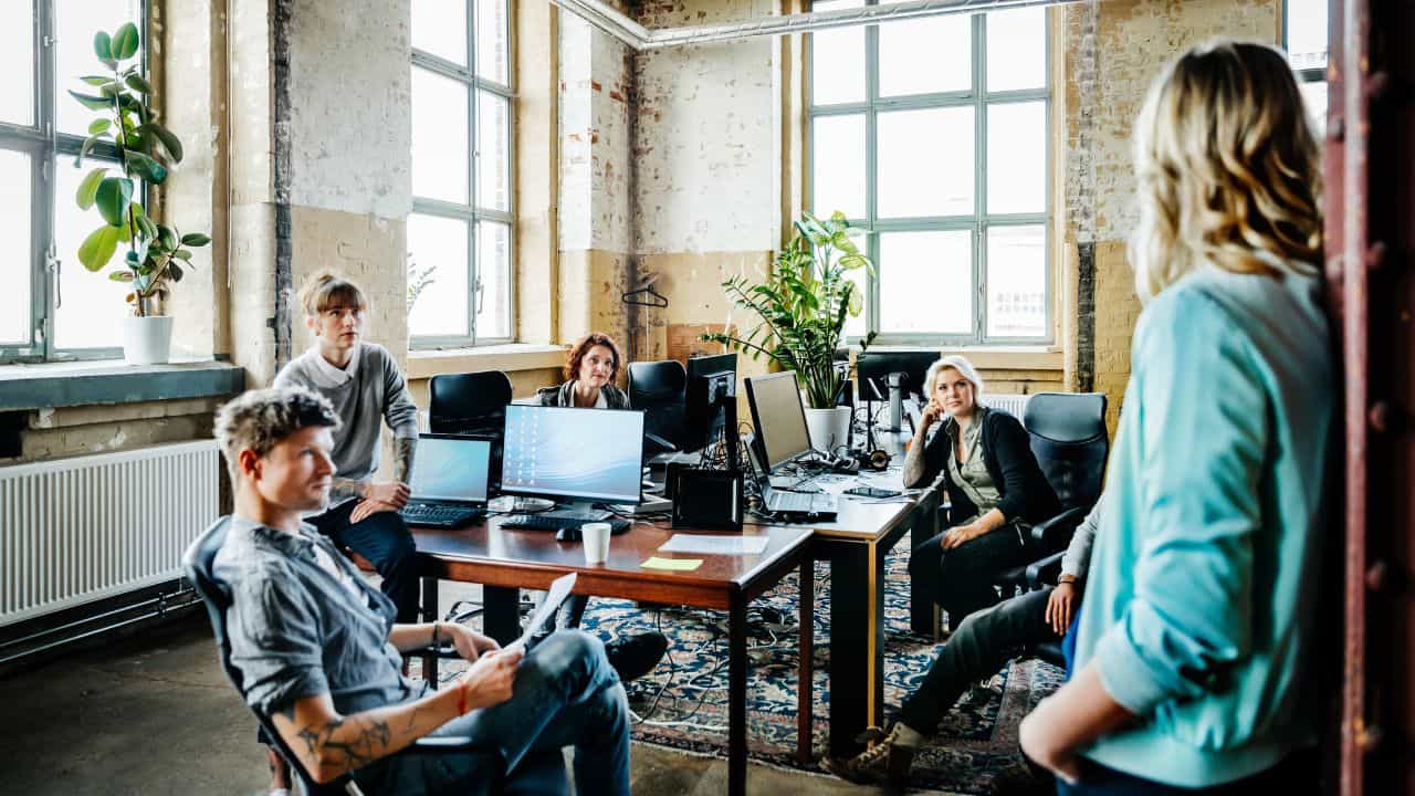 മുംബൈയില്‍ യുകെജി ക്ലാസിന് ഫീസ് 4 ലക്ഷം; ഈ തുകയ്ക്ക് ബിസിനസ് തുടങ്ങിക്കൂടെ?