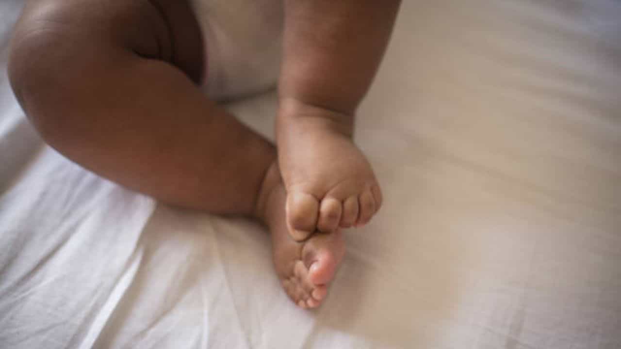 Student Gives Birth: പരീക്ഷ എഴുതാനെത്തിയ പത്താം ക്ലാസുകാരി പ്രസവിച്ചു; ഒന്നുമറിഞ്ഞില്ലെന്ന് രക്ഷിതാക്കൾ