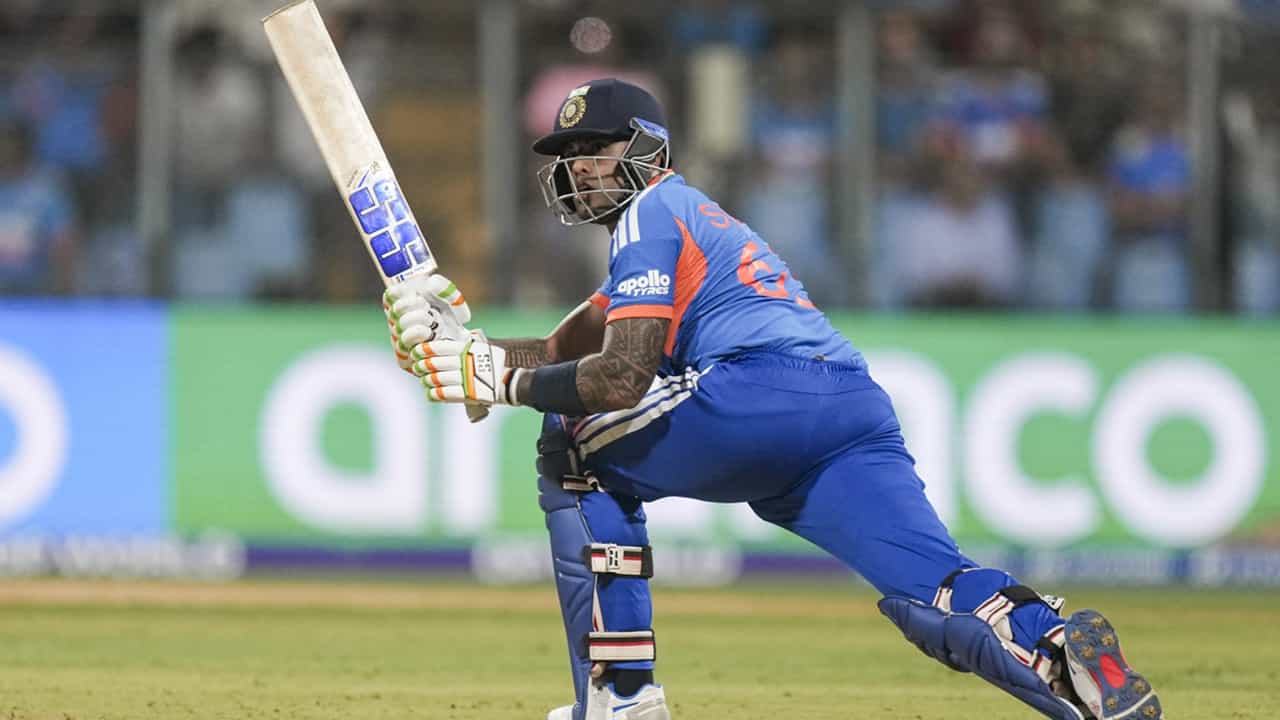 T20 world cup 2026: യുഎസ് ടീമൊക്കെ വേറെ ലെവല്‍; ഇന്ത്യന്‍ ബാറ്റര്‍മാര്‍ വിറച്ചു; പിടിച്ചുനിന്നത് സൂര്യ മാത്രം